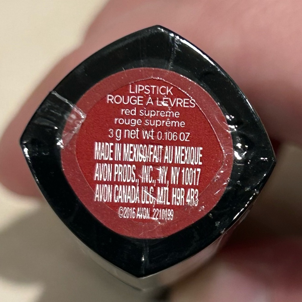 Avon True Color lipstick Perfectly Matte Rouge A Levres Red Supreme New sealed